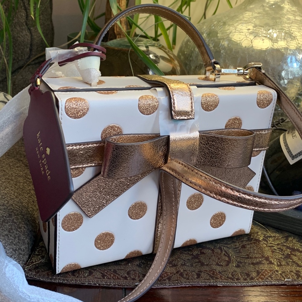 Authentic Kate spade dots glitter/leather gift box Crossbody/Satchel - Picture 2 of 13